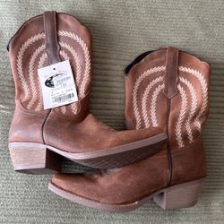 Women’s cowboy boots 