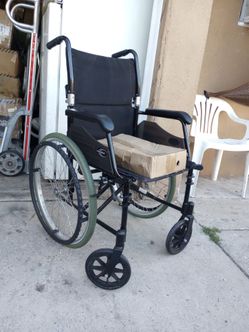 KARMA LIGHTWEIGHT WHEELCHAIR 18" WIDTH REGULAR FOOTREST