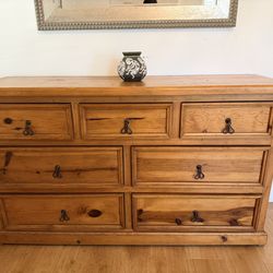 Dresser cabinet