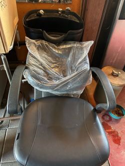Chair and Sink bowl set