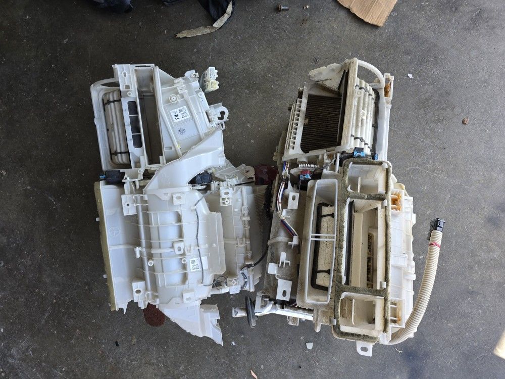 2010 - 2015 Toyota Prius heater cores