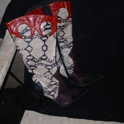  Bebe Exotic Skin Inlaid size 5 $35