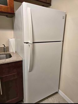 30” wide Refrigerator