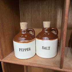 Vintage Salt & Pepper Shaker