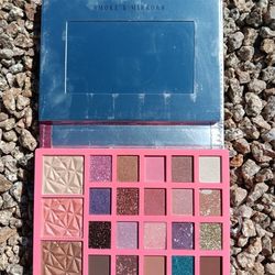 smoke & mirrors Glam Artist 23pc. total face & eye palette