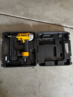 18-Gauge Pneumatic 2 in. Brad Nailer with Carrying Case