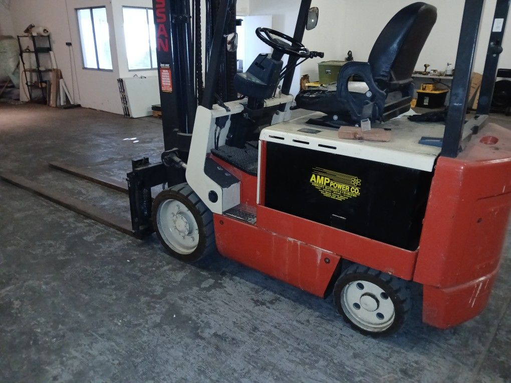 Nissan Electric Forklift