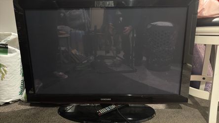 Samsung 48” plasma TV