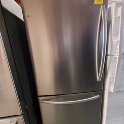 Refrigerator mora