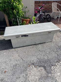 Low Profile Tool Box