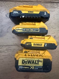 DeWalt 20V MAX Lithium-Ion Battery Lot of 4
