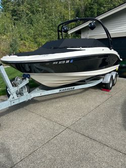 2019 Sea Ray SPX 210