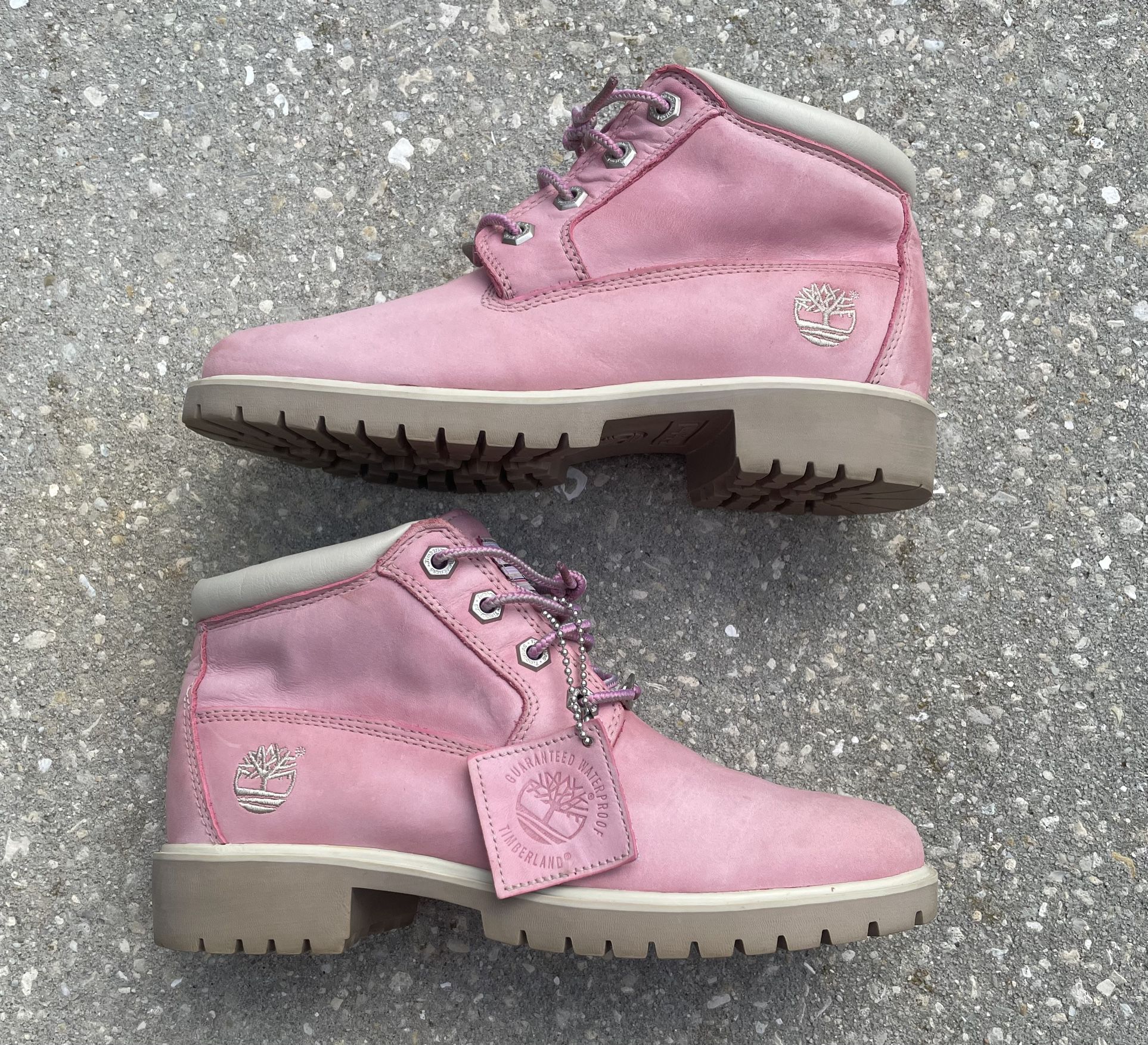 Timberland Women’s Waterproof Nellie Chukka Boot Light Pink Size 7.0 No Box Used
