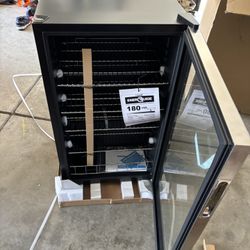 Newair 126 Can Beverage Fridge