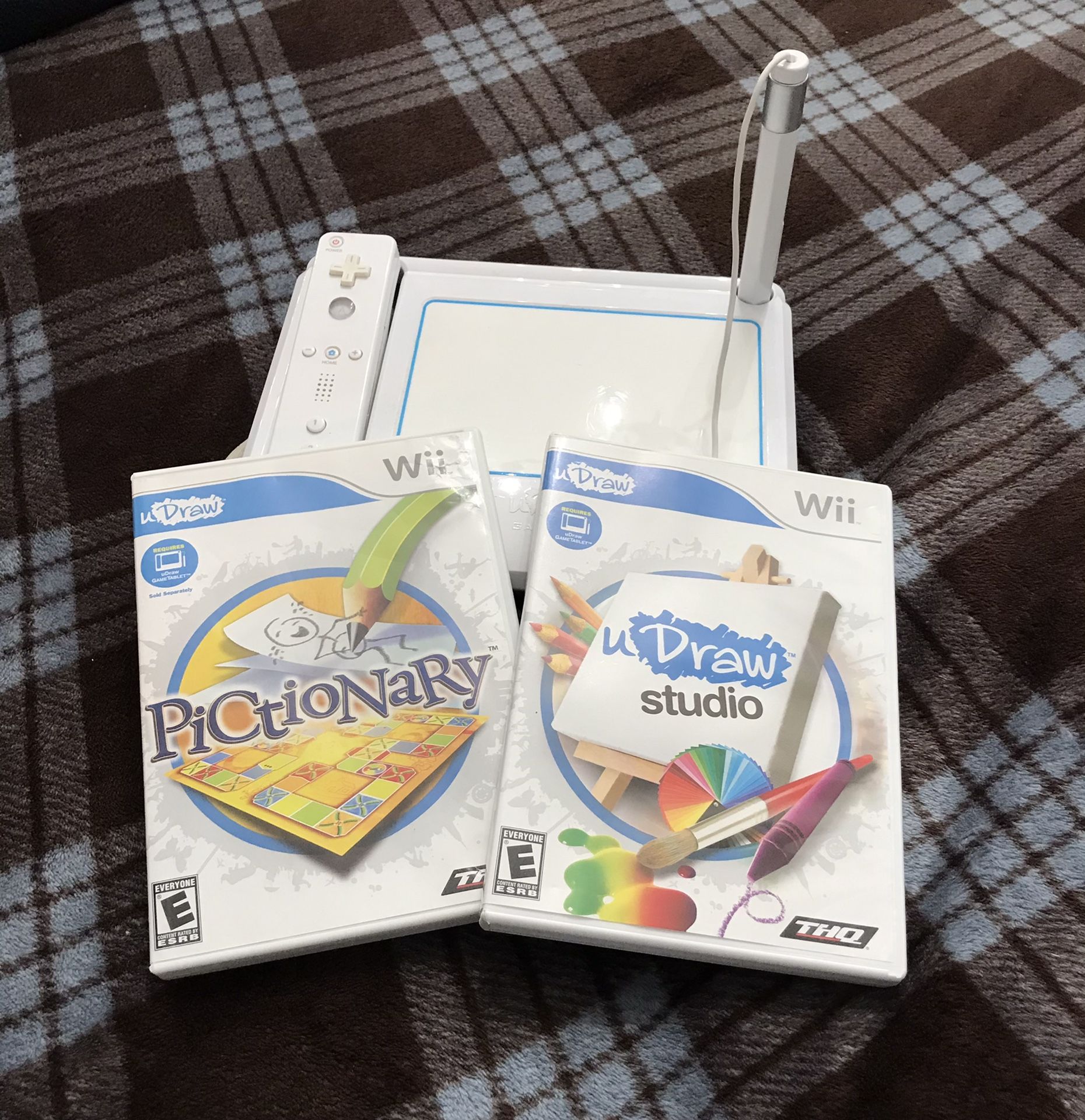 uDraw game table and games