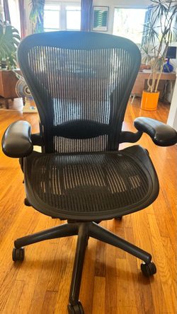 German Miller Aeron Chair