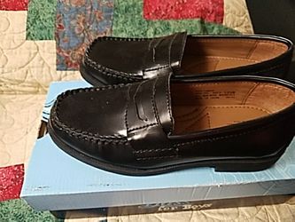 Boys shoes 13.5