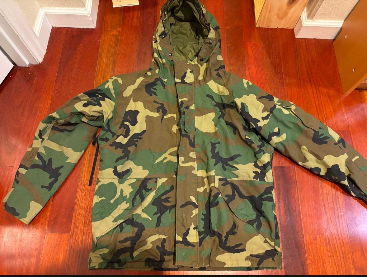 Military Surplus M81 Woodland Camo GoreTex Parka