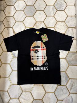 Bape shirt men’s medium brand new with bags and tag
