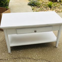 White Wood Vintage Coffee Table