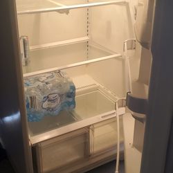 Frigidaire Refrigerator 