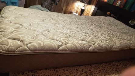 Twin mattress
