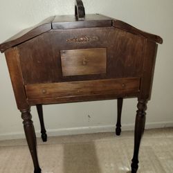 PERFECT CONDITION.  Antique  Stand-up  Sewing Box