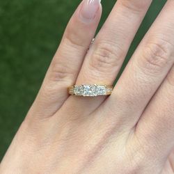 14kt Natural Diamond Engagement Ring 