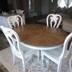 Dineing Room Set 
