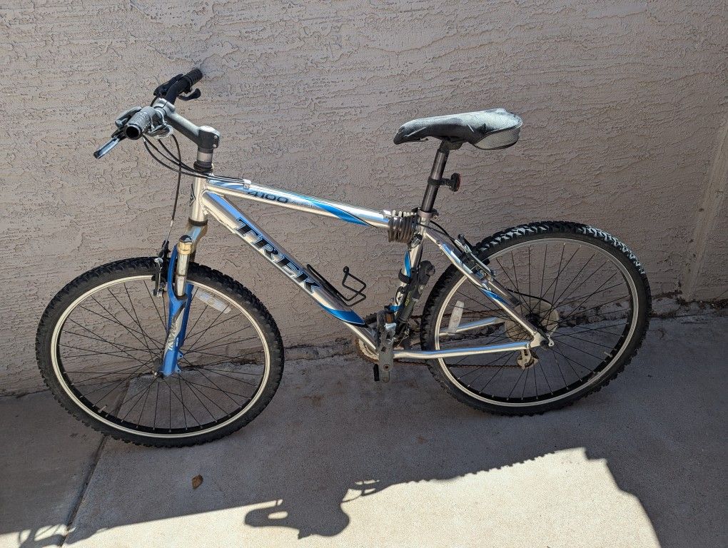 Men's Trek Bike