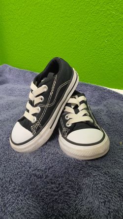 Converse Chuck Taylor Low-Top Kids Sneakers