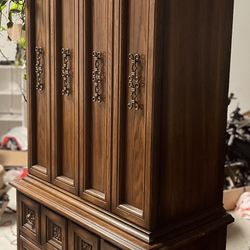 Fine Make Solid Wood Dresser