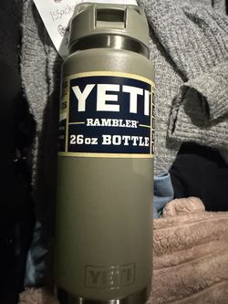 Yeti rambler 27oz