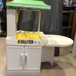 Vintage Little Tikes Party Kitchen