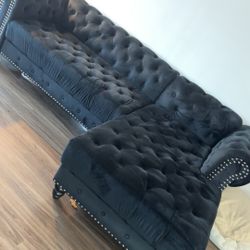 Black Velvet Sectional 1yr Old Good Condition 