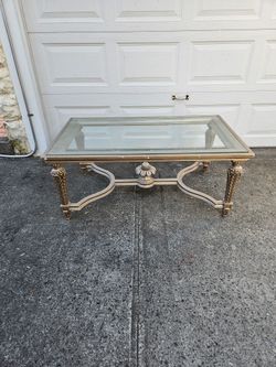 Beautiful  made in italy  Glasstop Coffee Table.