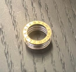 Two tone gold ring