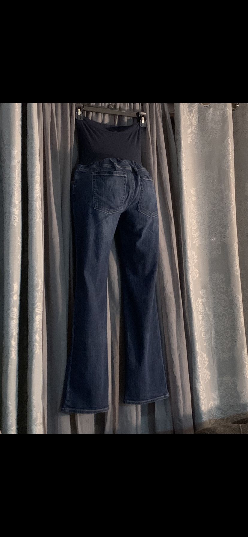 “A pea in the pod” maternity flare jeans PS ( petite small I