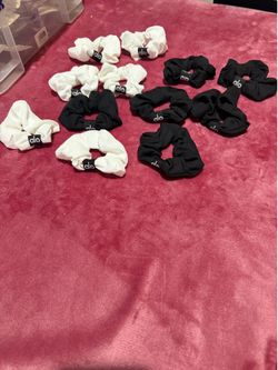 Alo scrunchies
