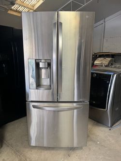 LG REFRIGERATOR 33 INCHES WIDE