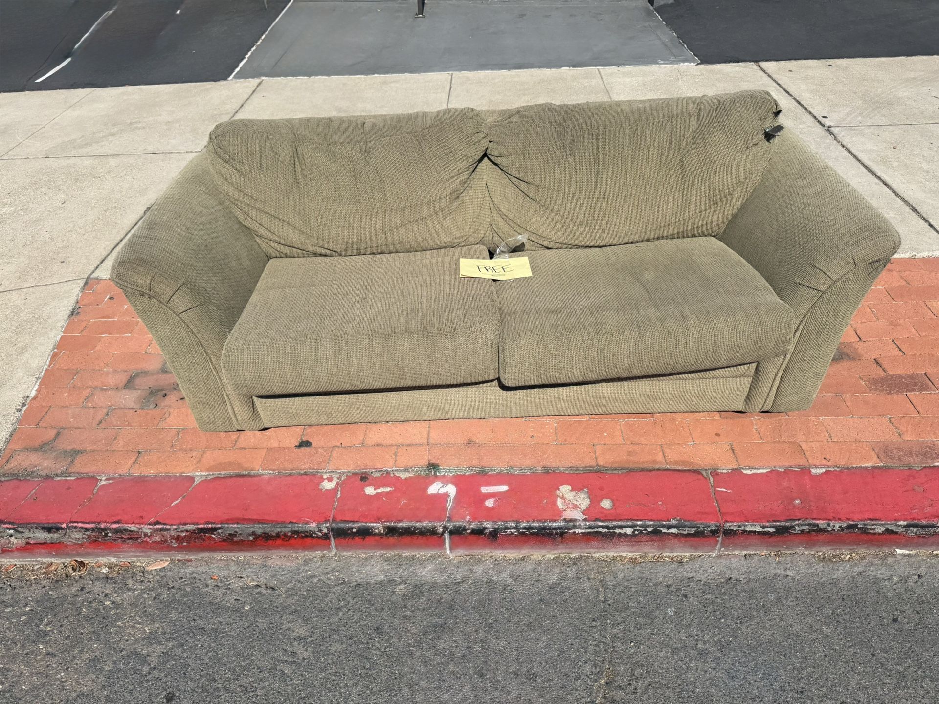 Free Couch With Pull Out Bed