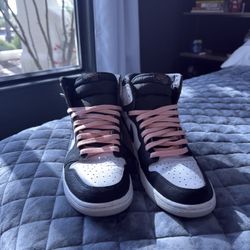 Jordan 1 Retro High OG Bleached Coral 