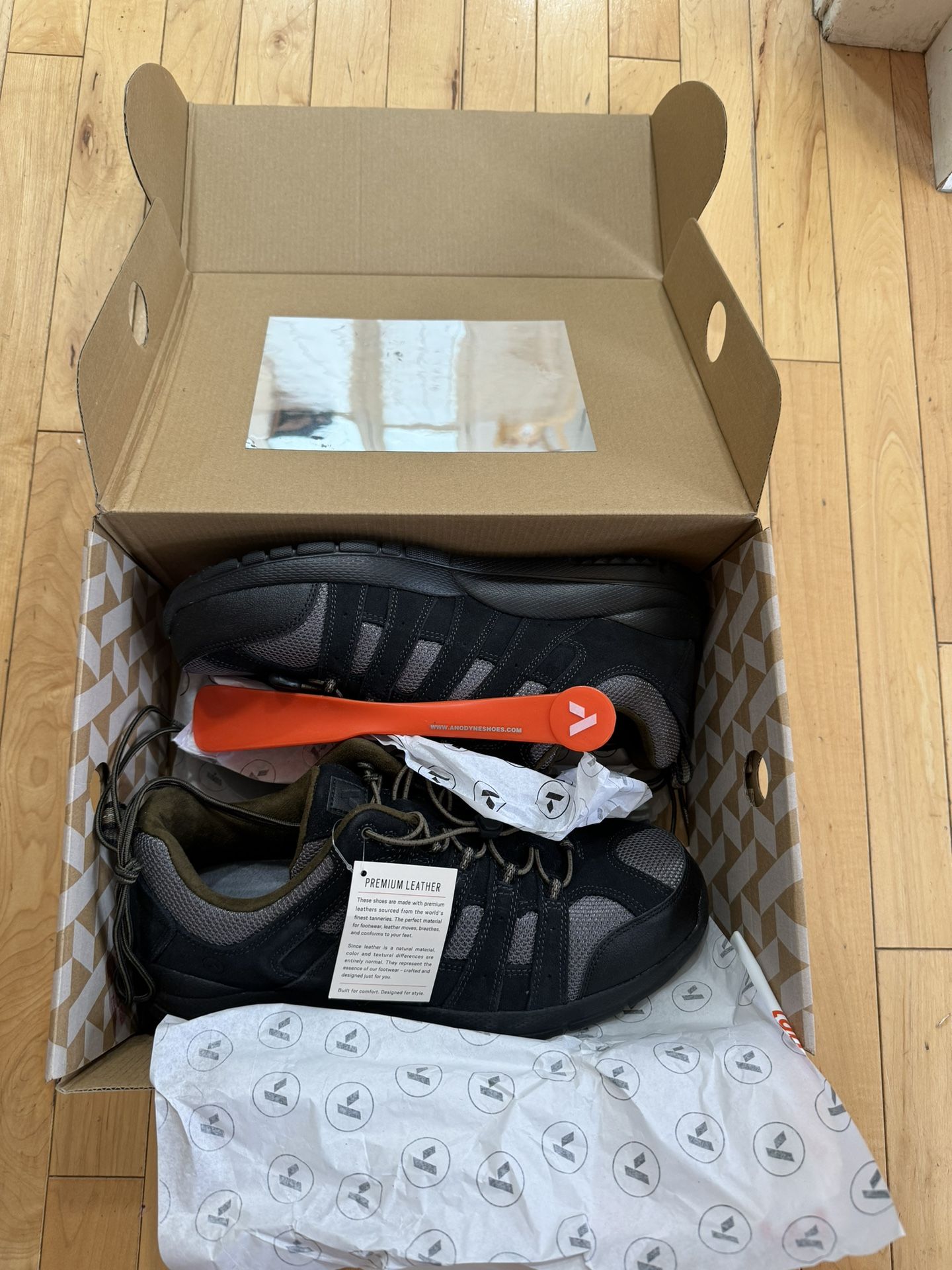 New 12- Anodyne Trail Walker - Wide- Blk/gry