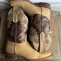 Botas número 8 usa women’s boots