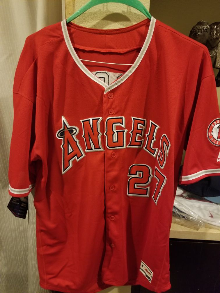 XL Angels Mike Trout Red Jersey $45 for Sale in Anaheim, CA - OfferUp