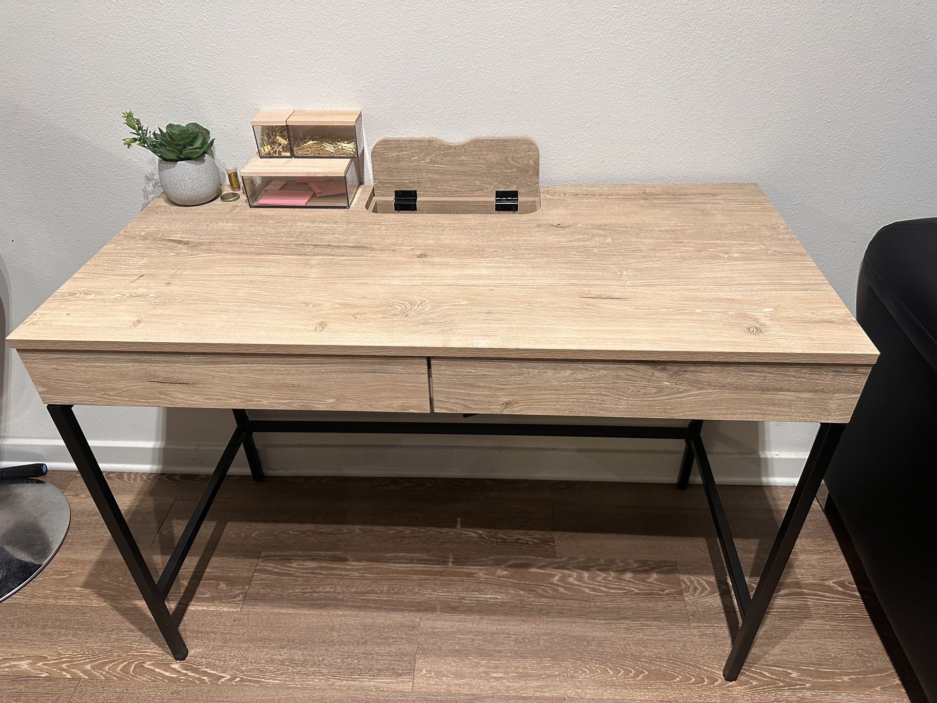 Target Writing Desk With Charging/storage