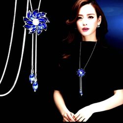 Pretty Blue Flowers Necklace 