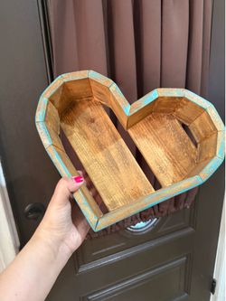 Wood heart crate