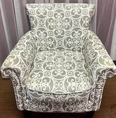 Home Essence Annie Modern Accent Chair. Hand grime on arms can be cleaned. Club Chair