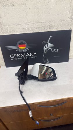 Tesla model Y 2026 rh side mirror oem